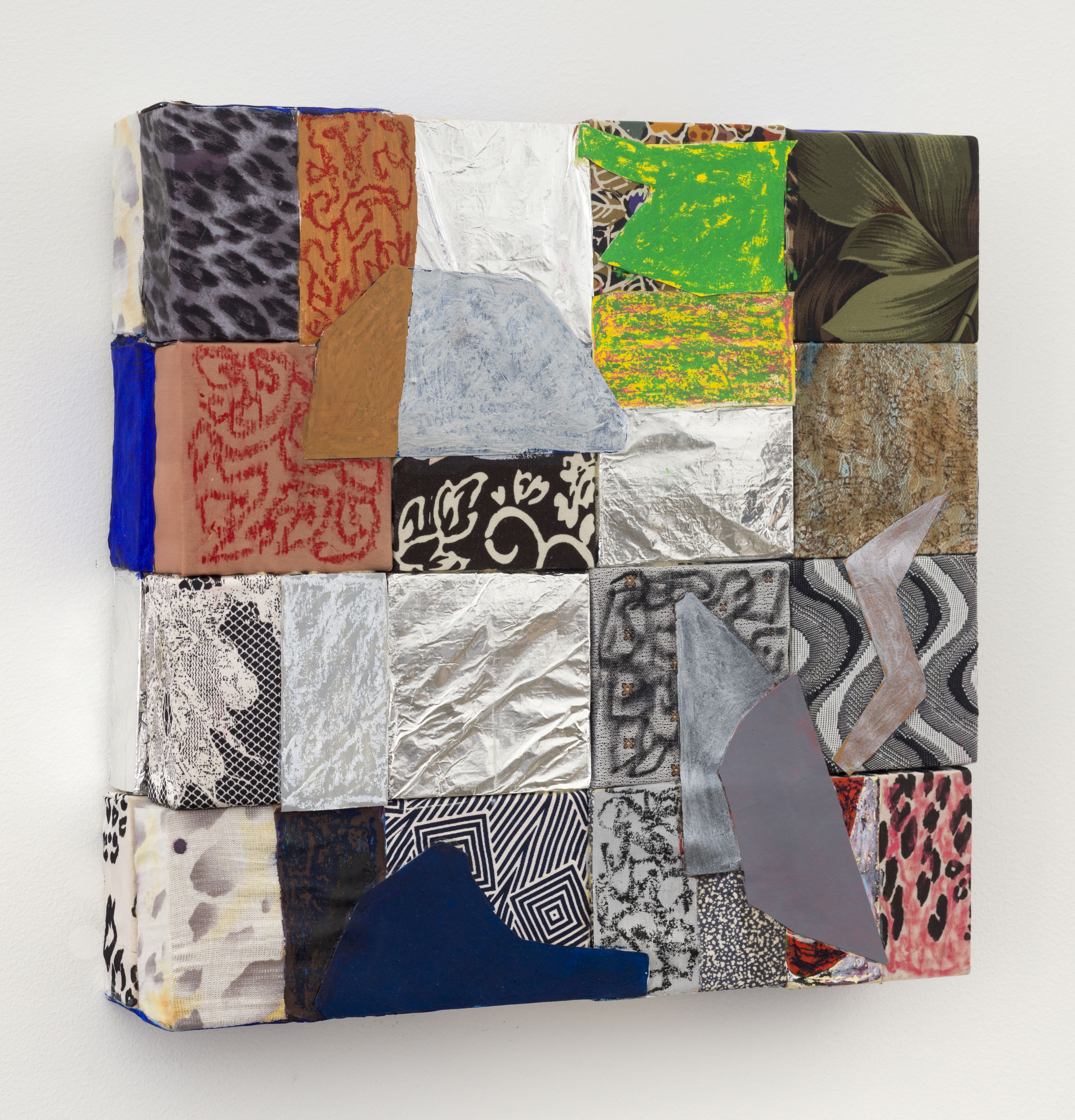 Confusion shines, 2017, wooden blocks, dress fabric, tin foil, paper, Flashe acrylic, oil pastel