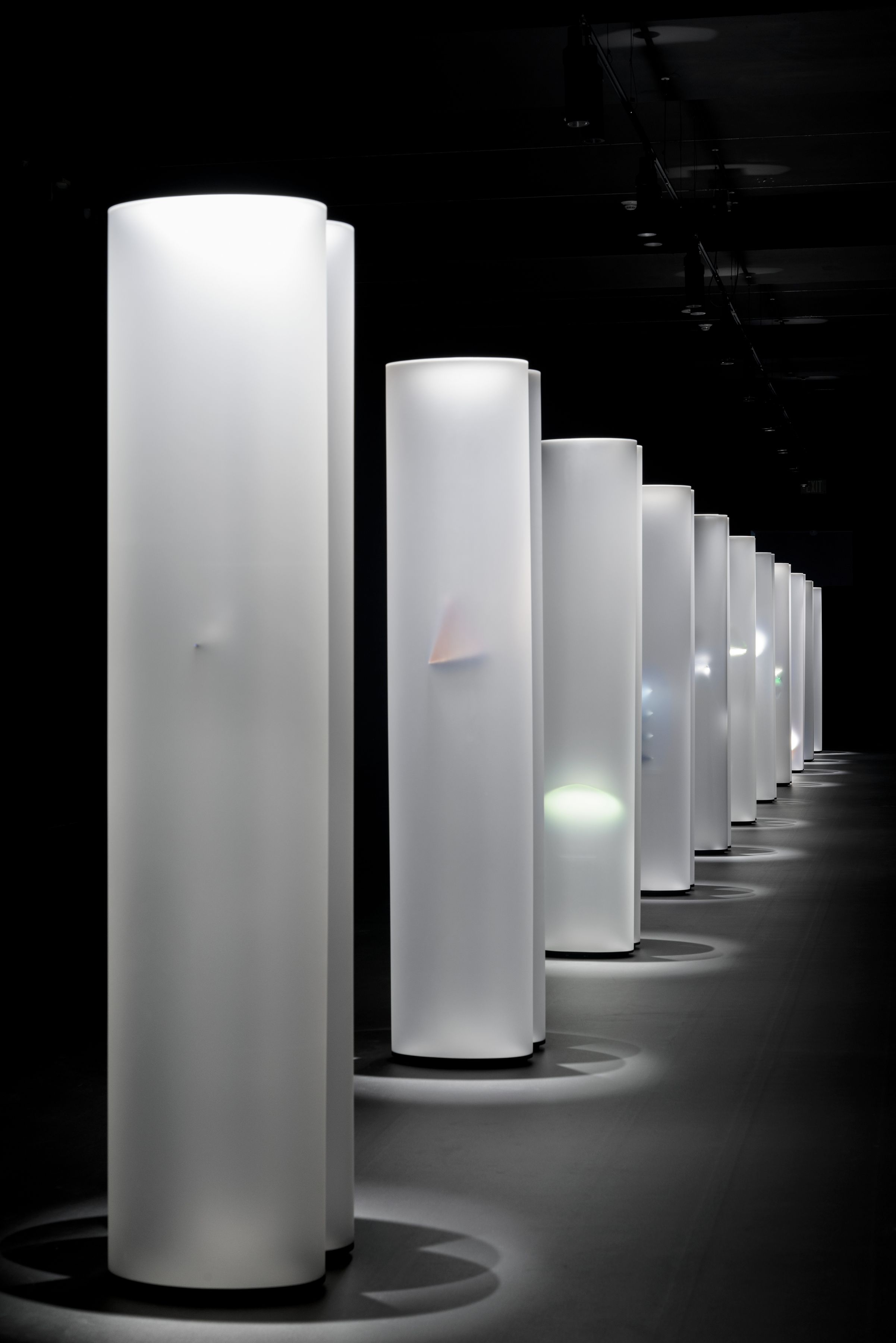 Helen Pashgian, Untitled, 2012–13, Formed acrylic, dimensions variable