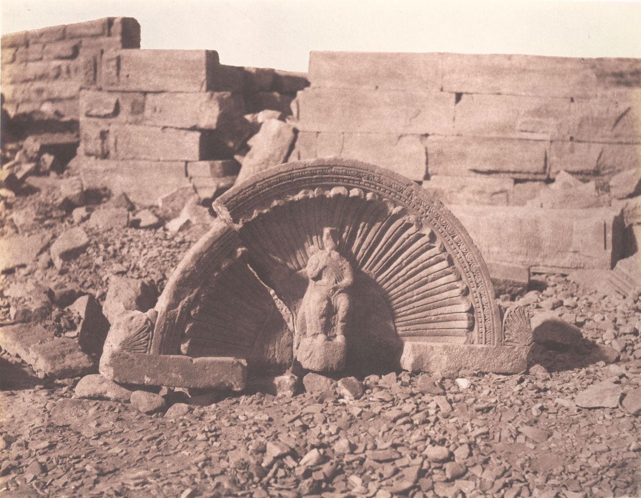 Félix TEYNARD (French, 1817-1892) Tafah (Taphis). Constructions à Assises Courbes - Partie Superieure d'une Niche Sculptée. Pl. 114, 1851-1852 Salt print, 1853-1854, from a waxed paper negative 23.9 x 30.7 cm