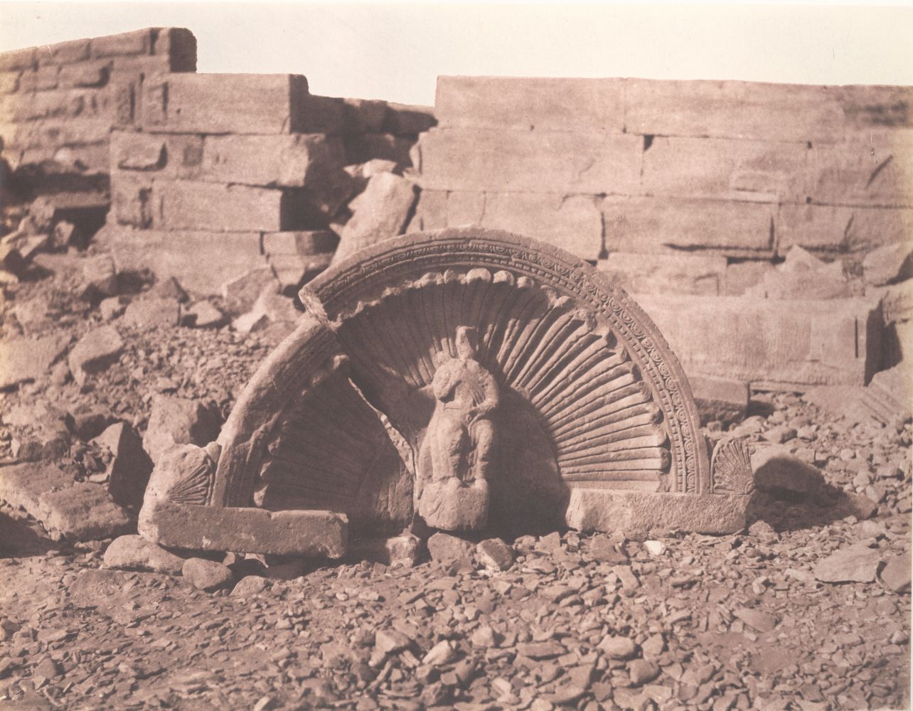 Félix TEYNARD (French, 1817-1892) Tafah (Taphis). Constructions à Assises Courbes - Partie Superieure d'une Niche Sculptée. Pl. 114, 1851-1852 Salt print, 1853-1854, from a waxed paper negative 23.9 x 30.7 cm