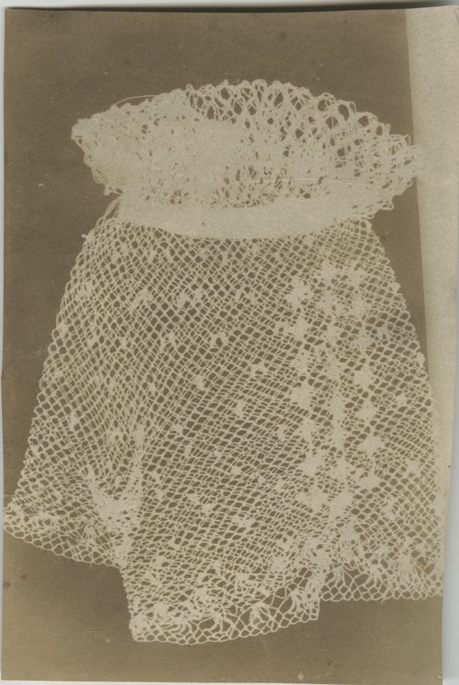 Nevil STORY-MASKELYNE (English, 1823-1911) Lace cuff, circa 1840-1842 Photogenic drawing 16.2 X 11.0 cm