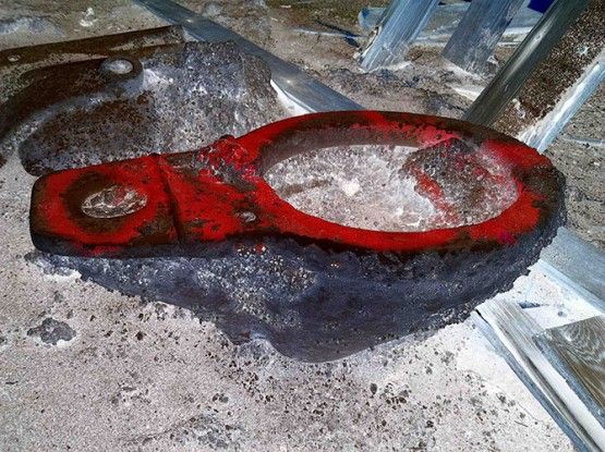 IPS #2608 (Turquoise Toilet), 2011