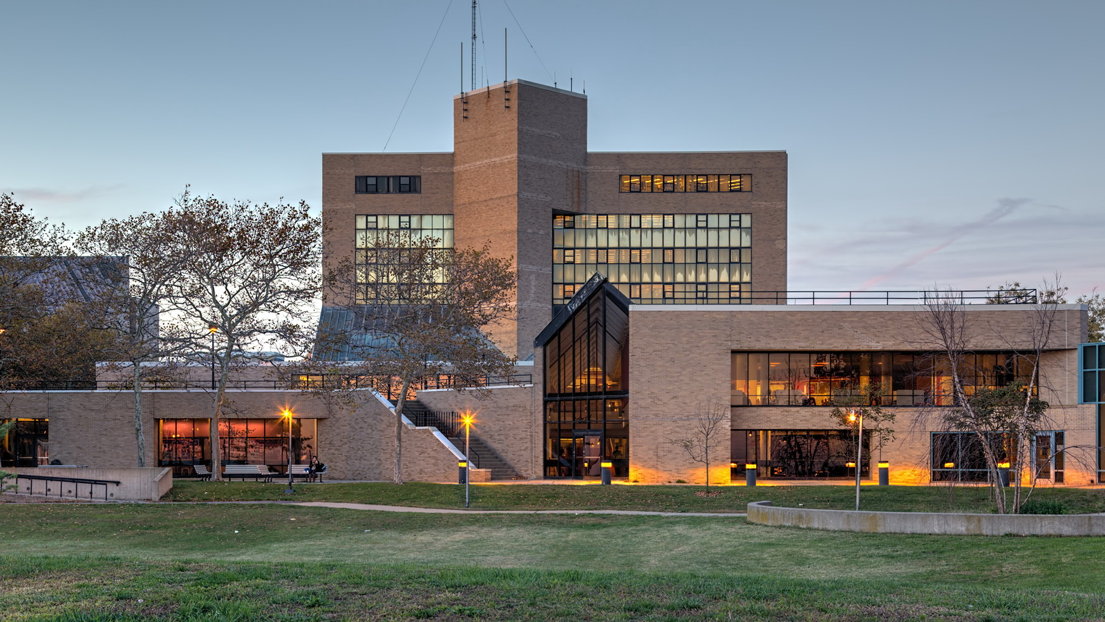 The Need for Extended Library Hours at Kingsborough: A Key to Student ...