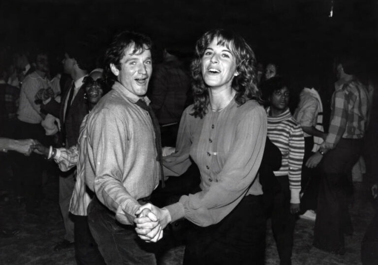 Robin Williams dancing with his wife, Valerie Velardi, at Studio 54.