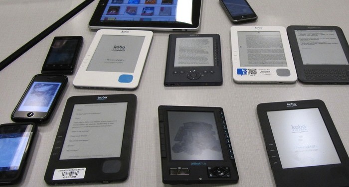 This is an image of many different kinds of e-readers.