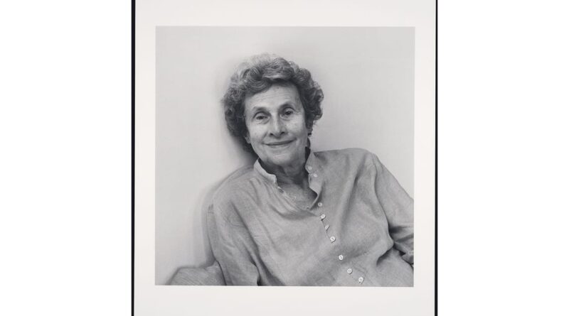 Photo of Naomi Replansky by Robert Giard, Copyright Estate of Robert Giard.