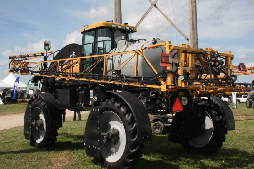 RG700B | AGCO