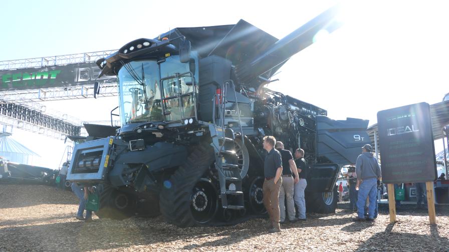 FENDT's Dark Knight-ish IDEAL Combine