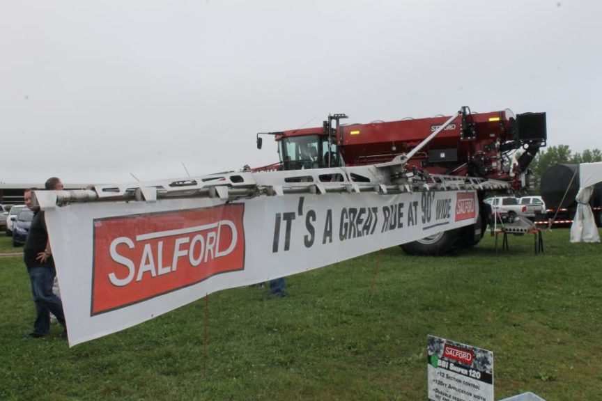 Salford-Valmar 6700 Air Boom Applicator — New 90-Foot Application Width