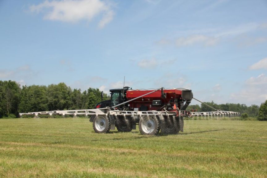 Salford-Valmar 6700 Air Boom Applicator – 90-Foot Application Width