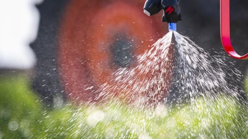 Tools Expand for Keeping Dicamba on Target in ’21