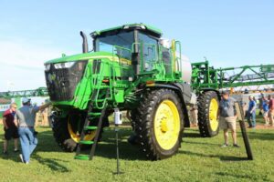 J - John Deere 600 Sprayers