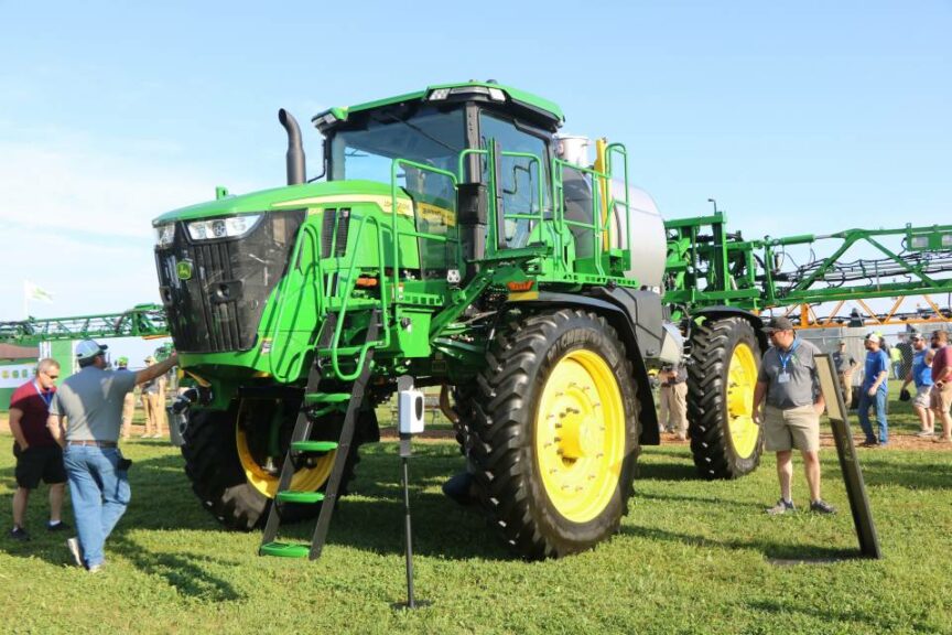 J - John Deere 600 Sprayers