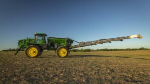 Fertilizer Spreader Manufacturers Thrive During a Challenging Year