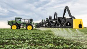 John Deere See & Spray Ultimate: Targeting Weeds in a Blink of an Eye