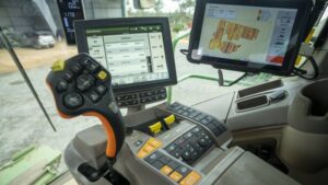 CropScan 3300H On Combine Grain Analyser Now Fitted to John Deere X9 Combines