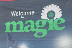 M - MAGIE