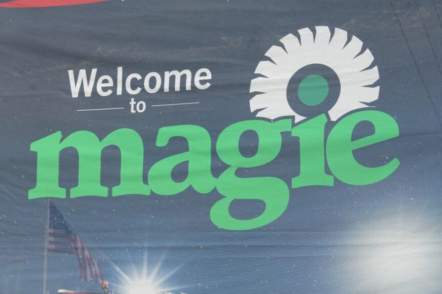 M - MAGIE