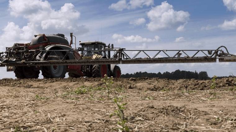 3 Strategies for Managing Weeds in an Uncertain Regulatory Environment