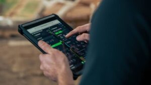 Lindsay Upgrades FieldNET Advisor to Improve Irrigation Management