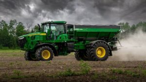 13 Fertilizer Spreaders Designed to Innovate in 2025