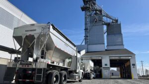 Transportation Policy Change Supports Timely Fertilizer Deliveries to Farmers