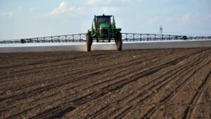 Crop Protection Manufacturers Expect a ‘Just-in-Time’ Market for Herbicides in 2025