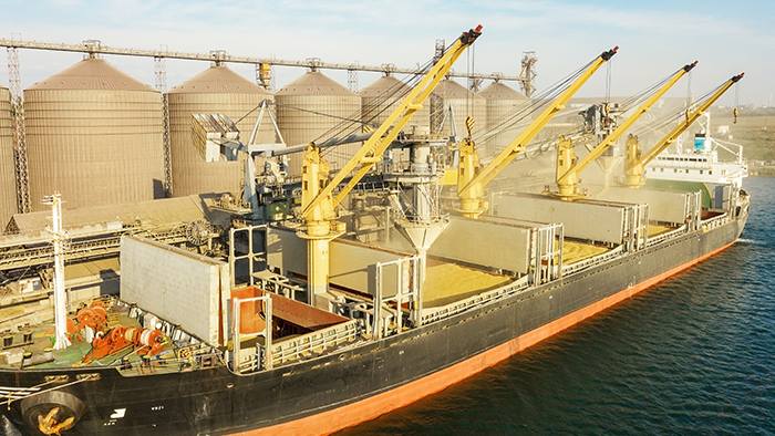 CoBank: Trade Uncertainty Is Depressing New-Crop Sales of U.S. Corn and Soybeans
