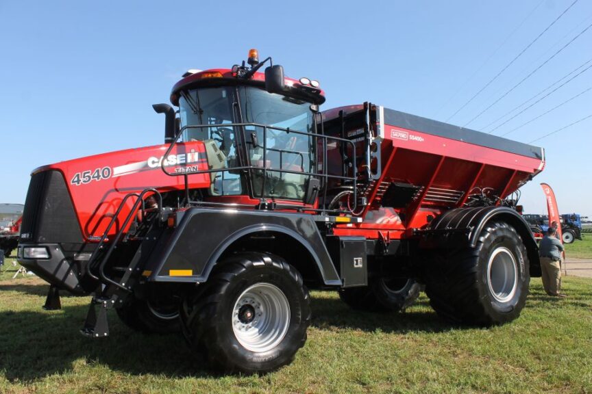 SS400+ Mounted Spinner Spreader