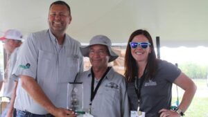 Nutrien Employee Named Illinois Custom Applicator of the Year