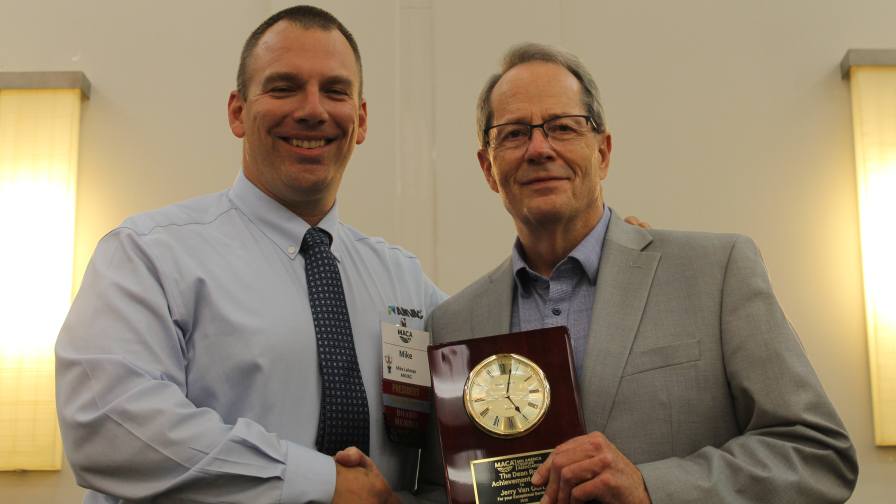 Dean Roy Award Recipient Jerry Van Oort (right) with MACA President Mike Lehman.