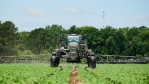 Give your customers neighbor-friendly weed control in cotton and soybeans