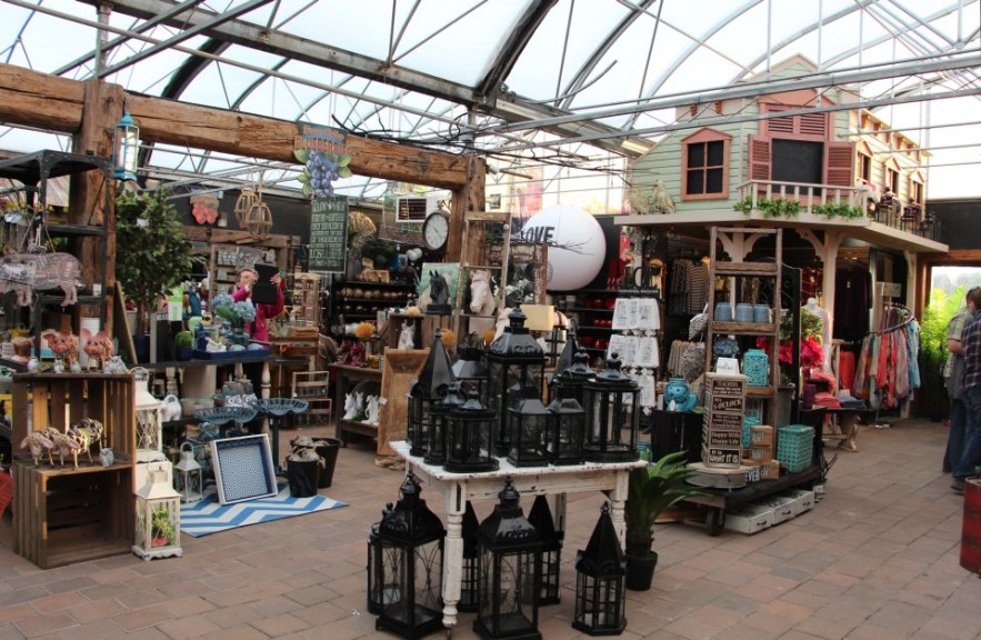 Cedar Rim Nursery's gift shop