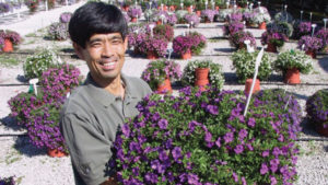 Japanese Breeder Ushio Sakazaki Wins Medal of Excellence Award for Industry Achievement