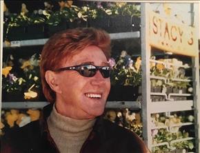Perennials Icon Louis Stacy Dies