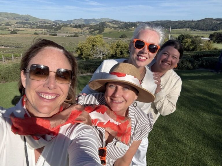Marta Maria Garcia, Arnetia Jackson, Stephanie Whitehouse and Katie Miller, Dümmen Orange