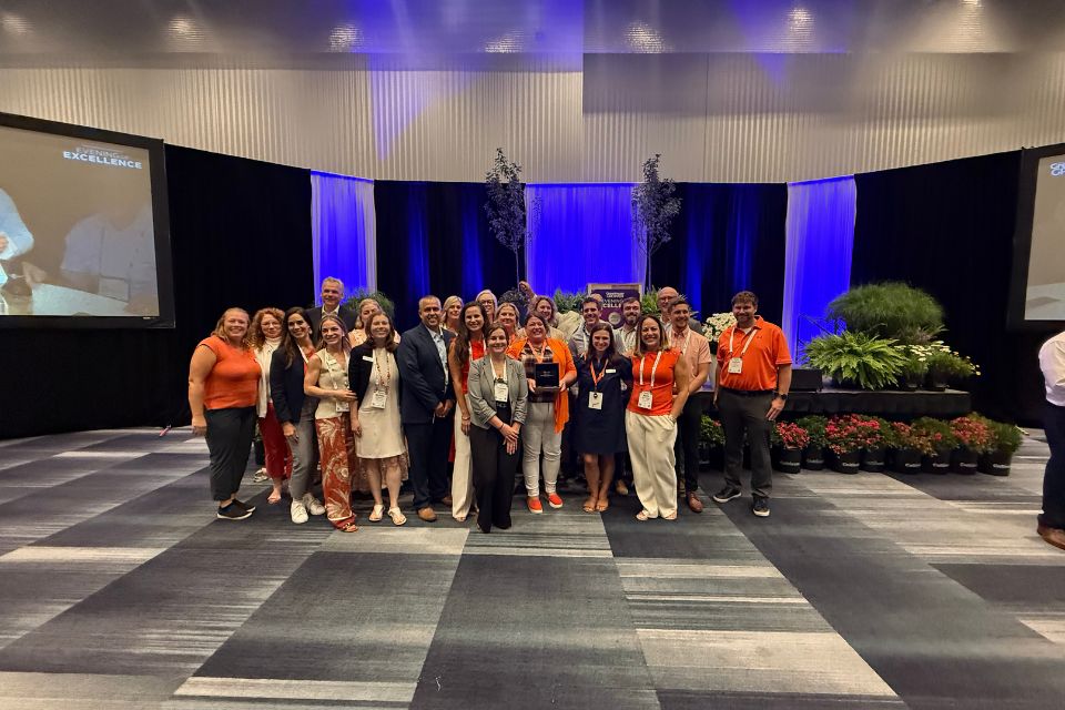 The Dümmen Orange team celebrates its Editor’s Choice win for Agastache ‘Honey Sticks Gold’ during Greenhouse Grower’s Evening of Excellence at Cultivate’26.