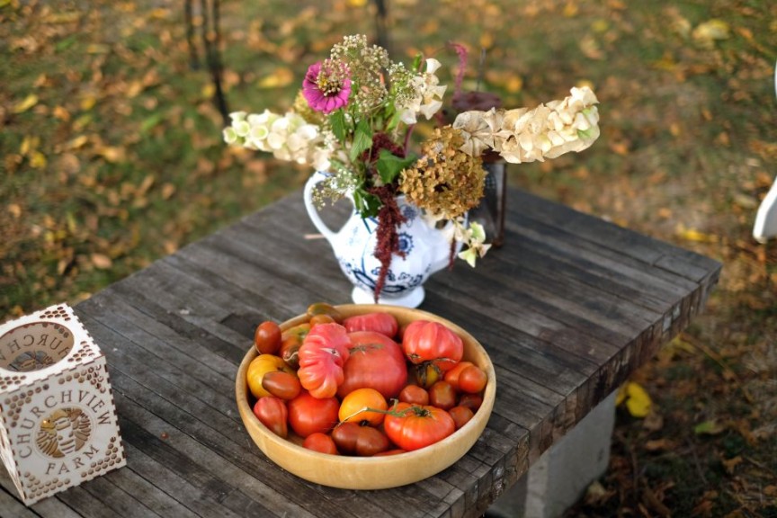 Why not use tomatoes as decoration?