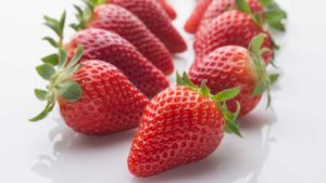Table Set for an Extra-Sweet Florida Strawberry Season
