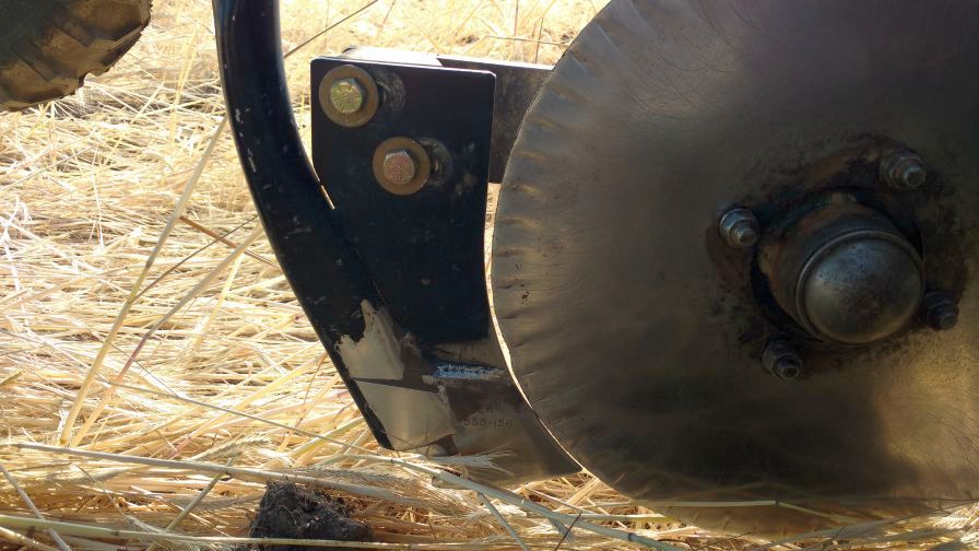 The gap between the coulter and shank has been fixed.