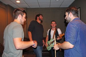 Grizzyly-Boys-warming-up