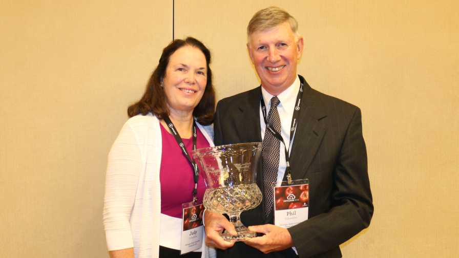 Apple Grower of the Year Honored; ‘Red Delicious’ Reign to End