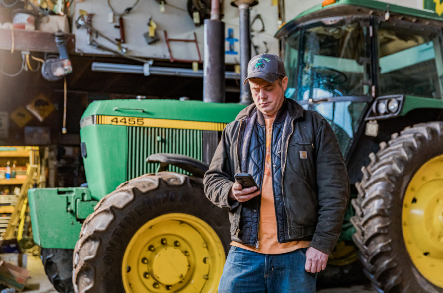 5G Field Lab Lands in Washington Apple Orchard
