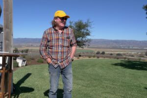 Double L Vineyard's Dan Lee greets the Biocontrol USA tourists