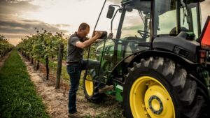 John Deere Revs up Its Stable of Orchard and Vineyard Tractors [Videos]