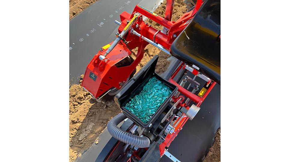 Wolf transplanter from C&M North America