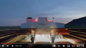 You’ve Got To Watch This! Laser Weeding Red Lettuce at Night [Video]