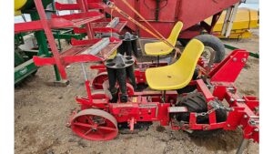 5500 Carousel Planter (Mechanical Transplanter) 