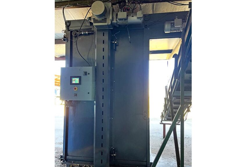 1200 Vertical Bale Shaver (Horticulture Equipment and Services)  