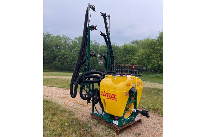 New Plus 45 three-point mounted sprayer (Cima SpA)